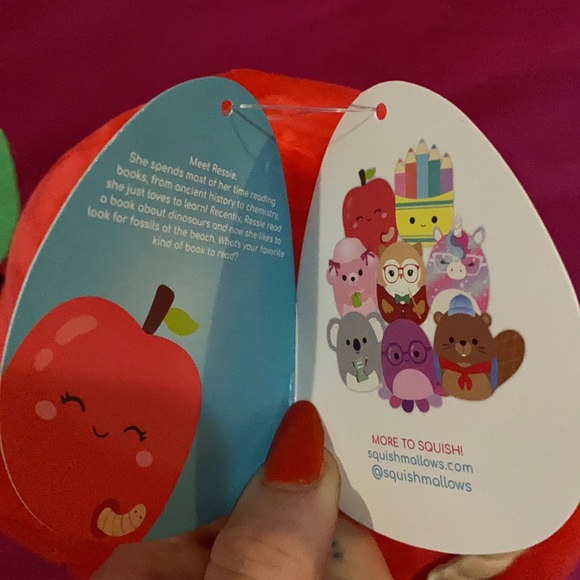 Squishmallow Ressie - Picture 4 of 4